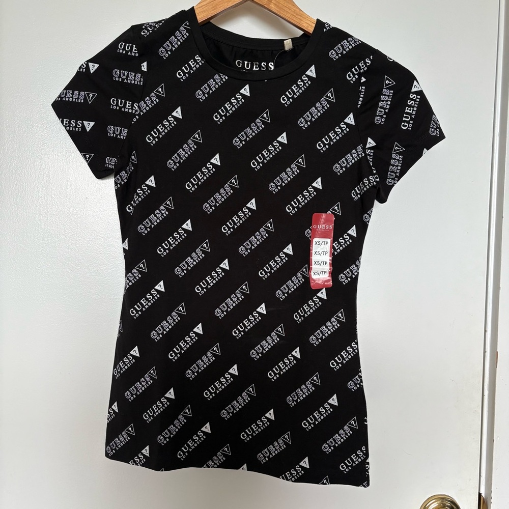 Guess Black Graphic Fitted Tee